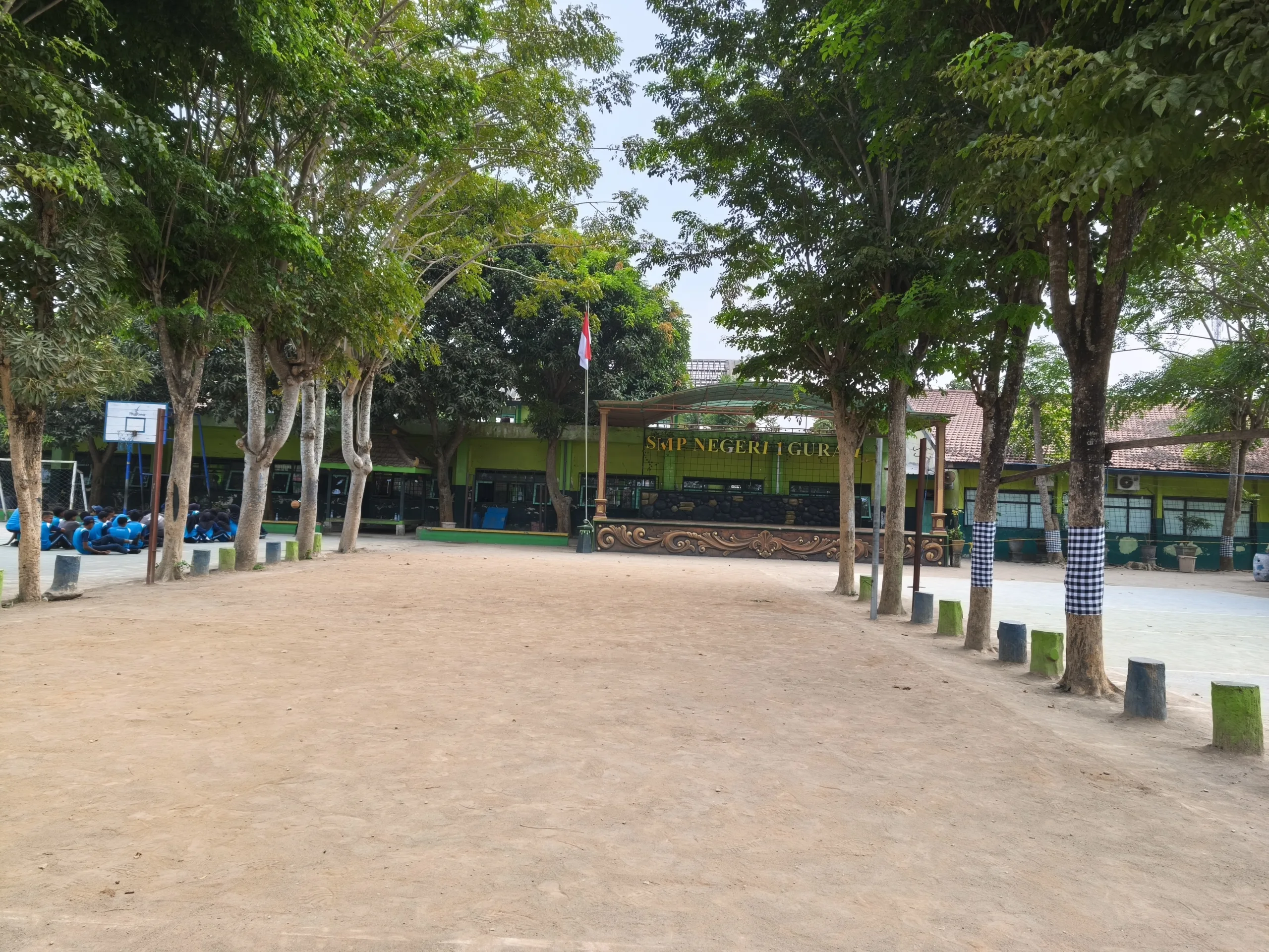 Lapangan Olahraga & Panggung