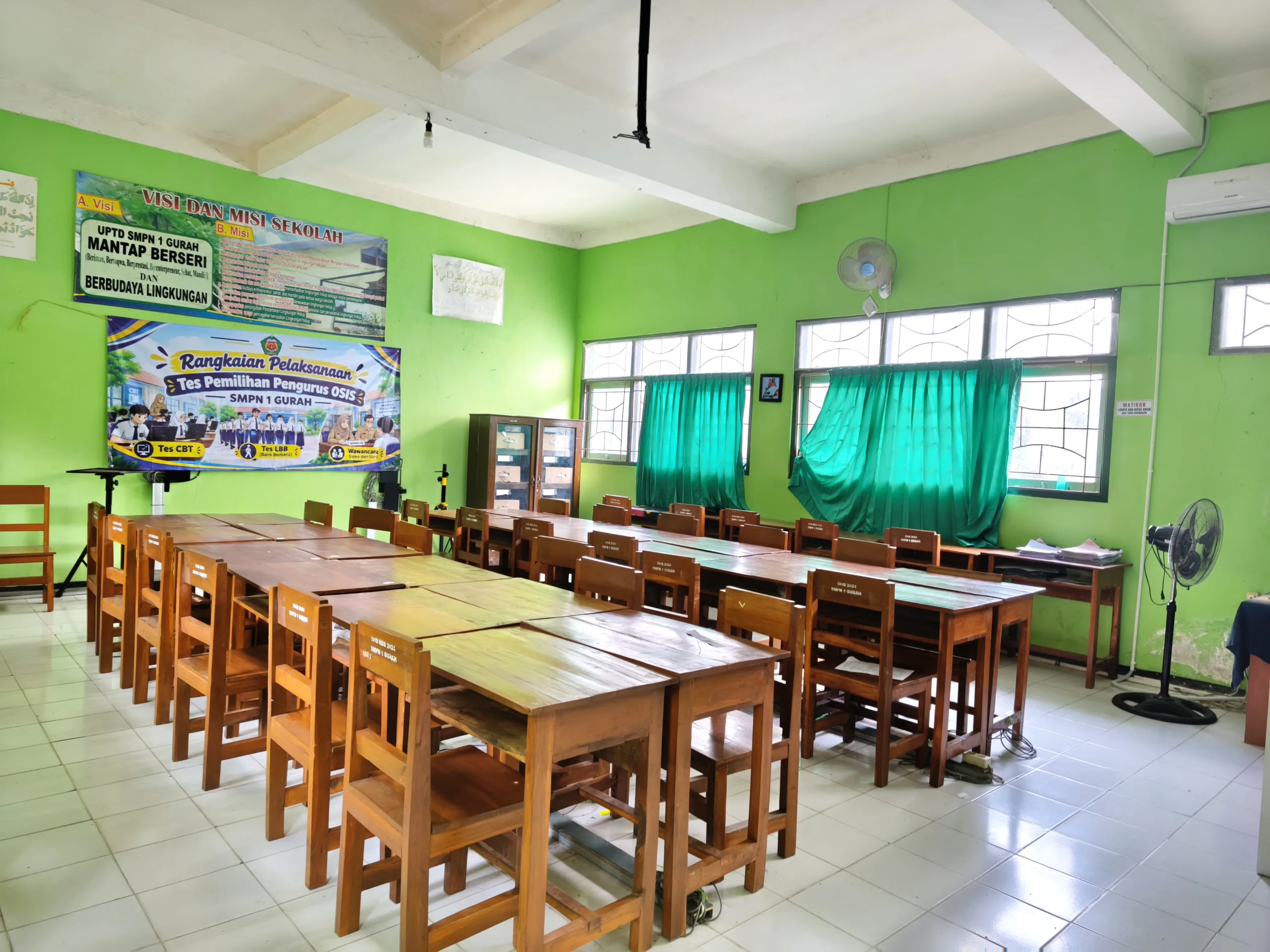 Ruang Server & Multimedia